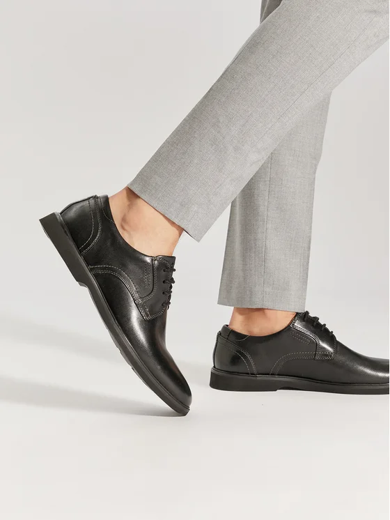 ZAPATO CLARKS DE VESTIR NEGRO